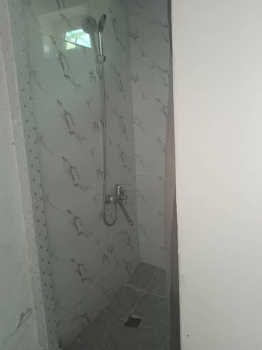 снять дом в бишкуле на длительный срок: 65 кв. м, 2 бөлмө, Забор, тосулган, Жертөлө, ороо
