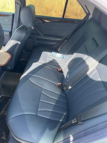 Mercedes-Benz: Mercedes-Benz E-Class: 2.4 l | 2000 il Sedan — 9