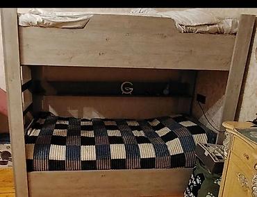 unitaz islenmis: Oğlan və qız üçün, İşlənmiş, Çarpayı, Matras ilə, Siyirməsiz, Taxta — 1