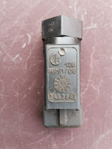 Auto delovi: Davac brzine bez zice Lada 21214,21214i Niva, Lada 112. Polovno — 3