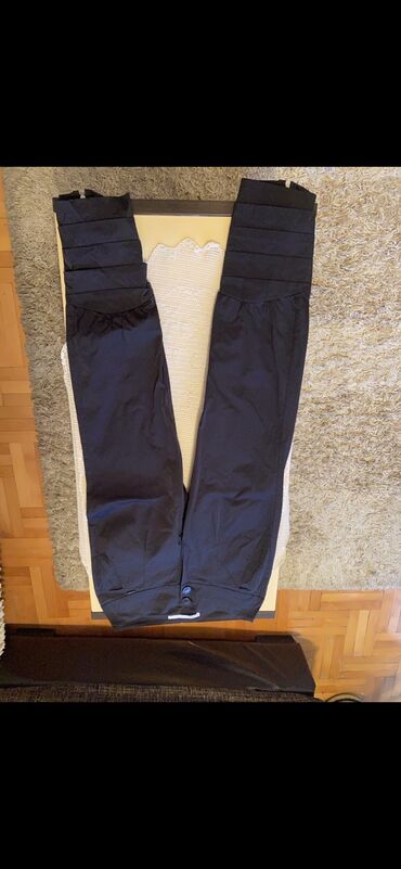 ljubičaste pantalone: L (EU 40), Normalan struk, Ravne nogavice