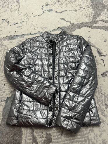 удлиненные зимние женские куртки: Демисезонная куртка в сером свете 
Размер s m