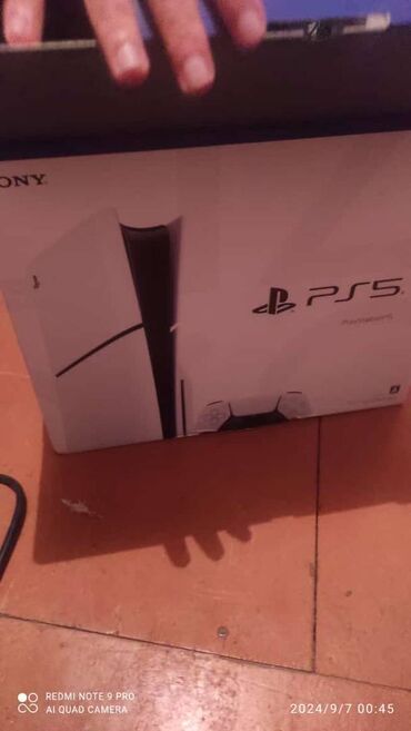 ikinci el playstation 5: Ps 5 slm ye idi dubaydan bu gexe. Gelib karopkada teze 920 azn