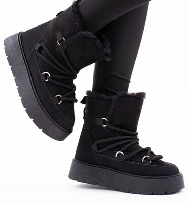 Ugg obuća: Ugg čizme, bоја - Crna, 38.5 — 8