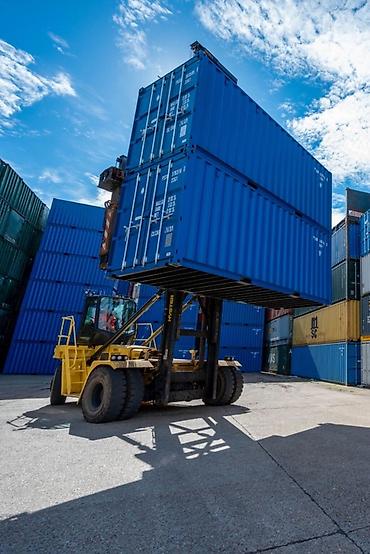 куб купить: Морские грузовые контейнеры стандартов ISO для хранения и перевозки — 3