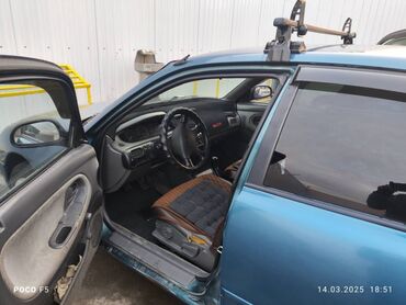 Mazda: Mazda 626: 1992 г., 1.8 л, Механика, Газ, Седан