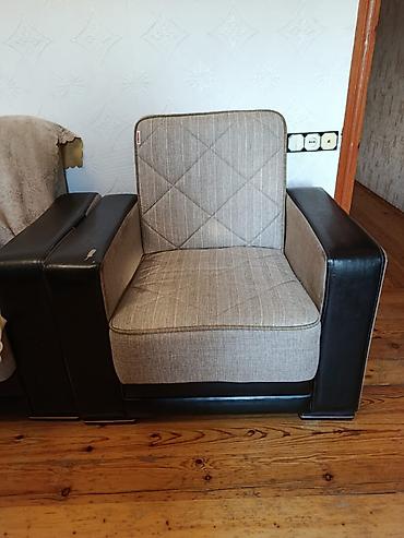 Divan və kreslo dəstləri: İşlənmiş, Divan-kravat, 2 kreslo, Divan, Bazalı, Açılan — 3