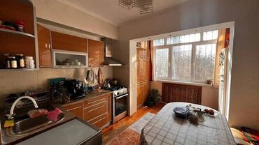 куплю квартиру асанбай: 2 комнаты, 60 м², 106 серия, 1 этаж, Евроремонт
