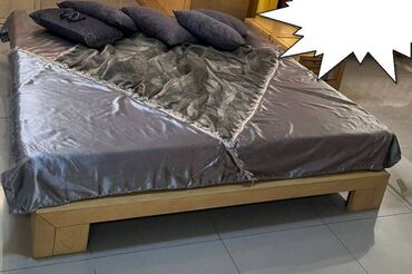 валик подушка: Покрывало - подойдет для большой кровати - б/у. Подушки