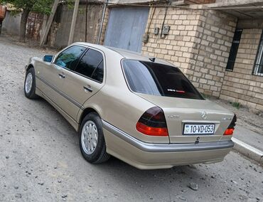 Mercedes-Benz: Mercedes-Benz C 200: 2 l | 1999 il Sedan — 15