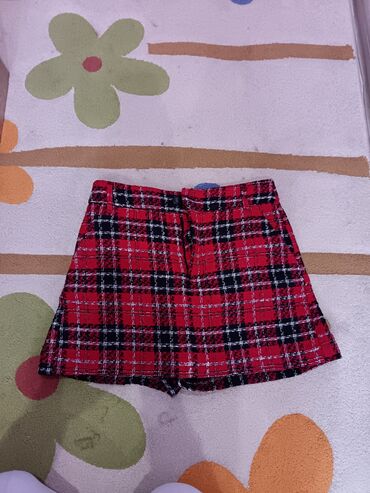 шуба из овчины азербайджанская: Şort, Zara, S, rəng - Qırmızı