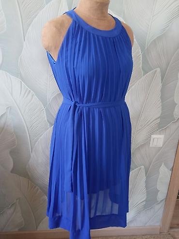 Вечерние платья: Продаю вечерние платья 46-48(L) размера. По 400 каждое. В отличном — 13