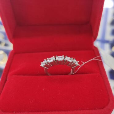 обручальное кольцо серебро: Цена 900сом ____ Серебро 925 пробы Камни фианиты Размеры имеются Есть