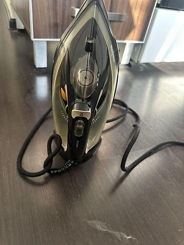 вертикальные: Утюг Philips, Паровой, Вертикальное отпаривание — 1