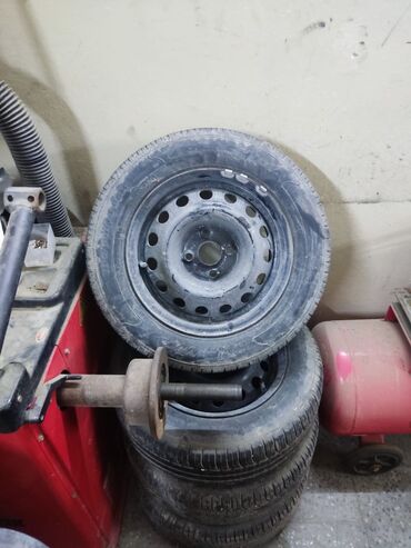 Disk təkərlər: İşlənmiş Disk təkər Kia 175 / 65 / R 14, 4 Boltlu