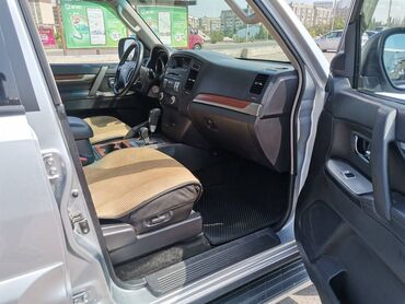 Mitsubishi: Mitsubishi Pajero: 2008 г., 3 л, Автомат, Бензин, Внедорожник — 17