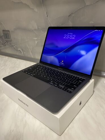 Apple MacBook: Apple MacBook Air – Space Gray - Modell: MacBook Air (armud loqolu — 4