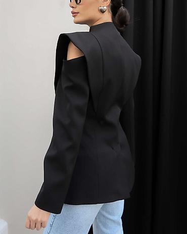 ucuz kask: Qadınlar üçün qara dizayn blazer Razmer:38 s,m 60 manata alınıb heç — 2