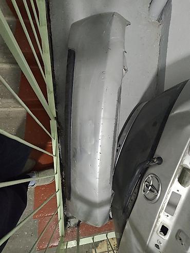 Стекло на дверь багажника и задний бампер для Toyota ист (серебристый at lalafo.kg Стекло на дверь багажника и задний бампер для Toyota ист (серебристый