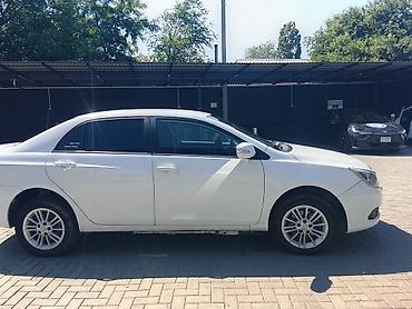 byd танк: BYD E5: 2019 г., 0.2 л, Робот, Электромобиль, Седан — 2