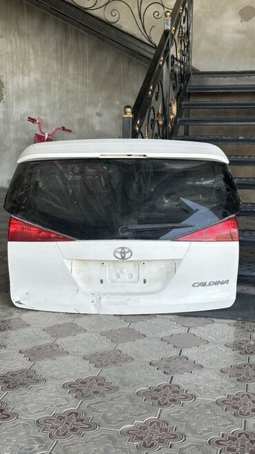 кузов сельхоз: Крышка багажника Toyota, Б/у, Оригинал
