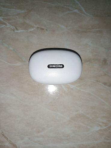 samsung level u: Samsung dizaynında TWS (simsiz) qulaqlıq. Az istifadə olunub, yaxşı — 3