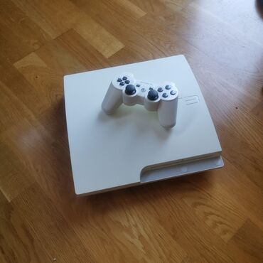 ps4 za 100€: Prodajem PS3  SLIM čipovan  najnovijim softverom