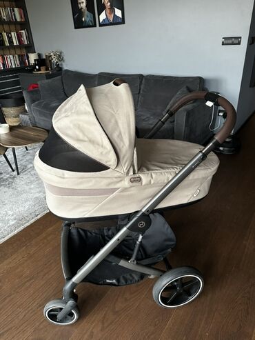 Kolica za bebe: 3u1 sistem Kupljena u martu 2025, pod garancijom Koriscene samo 4 — 2