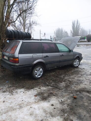 Volkswagen: Volkswagen Passat: 1990 г., 1.8 л, Механика, Бензин, Универсал