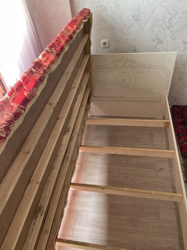мини вата: Односпальная кровать, Б/у, С матрасом, длина - 200 см
