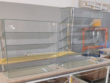 Mebellərin yığılması: Konfet və çərəz üçün vitrinlər sifarişlə hazırlanır — 12