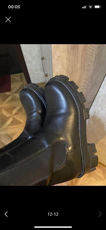 Botinka və botilyonlar: Charles&Keith, Ölçü: 38, rəng - Qara, İşlənmiş — 2