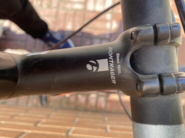 İdman velosipedləri: İşlənmiş Trek velosipedi Trek, 29", sürətlərin sayı: 16, Ünvandan götürmə — 8