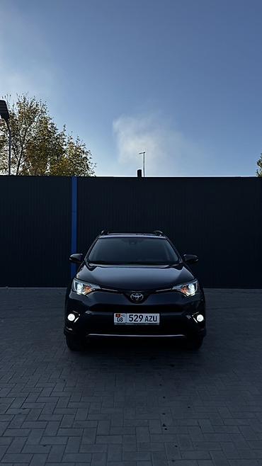 тойота малогабаритная: Toyota RAV4: 2018 г., Кроссовер — 3