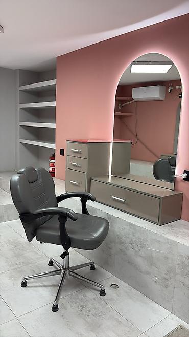 Salon üçün hidravlik ustа kürsüsü - Tip: Bərbər/saç ustası üçün