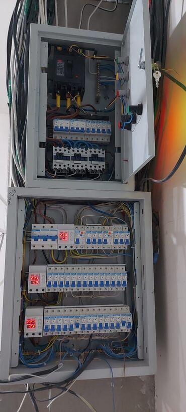 Электрики, электромонтажники: Электрик. Больше 6 лет опыта — 28