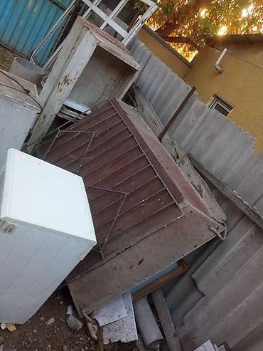 Шифоньеры, шкафы для одежды: .красный 3дверный.желтый 3.дверный.полки все есть двери итд зеркалом — 5