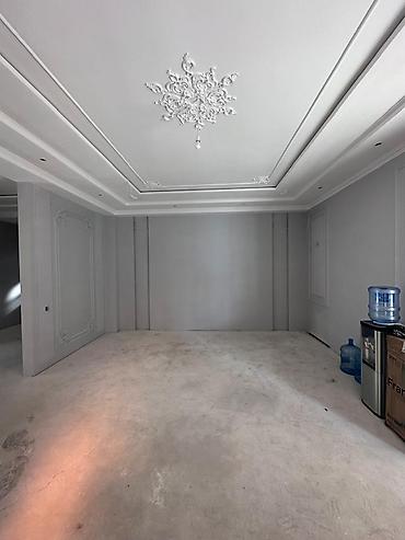 Продажа коттеджей и домов: 📍Расположение: р-н Киргизия-1 отличный 2-х этажный особняк + цоколь, + — 2