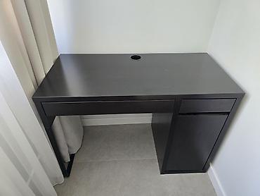 Компьютердик столдор: Продам стол IKEA MICKE размеры 105см х 50см х 75см Есть небольшие — 1