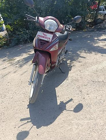 diska r13: Скутер-байк Honda (подкапотная рама Cub/Delta) бордового цвета — 2