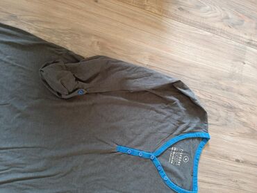 Fishbone slim fit muska majica dugi rukav. Veličina M Rukavi mogu kao