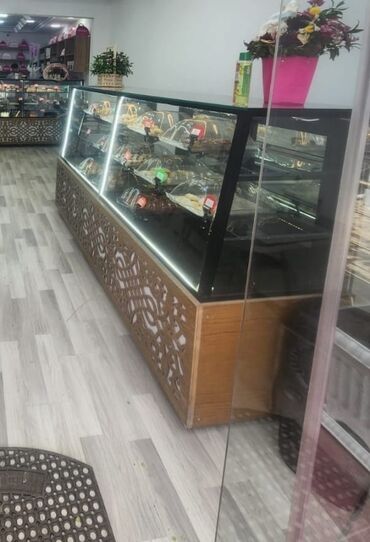 dukan vitrini: *SEVA XİRDALAN* Şirniyyat soyuducusu satilir. Olçu 2.5 sm. qiymət 850