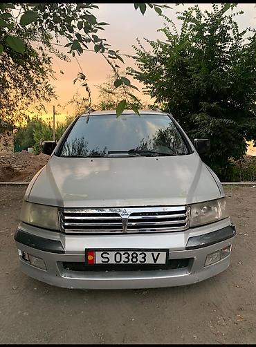боковой тырмоо: Mitsubishi Space Wagon: 2000 г., 2.4 л, Механика, Бензин, Универсал — 3
