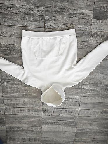 nike cargo pantalone: Bela dukserica s kapuljačom – unisex, minimalistički dizajn.Kao nova — 4