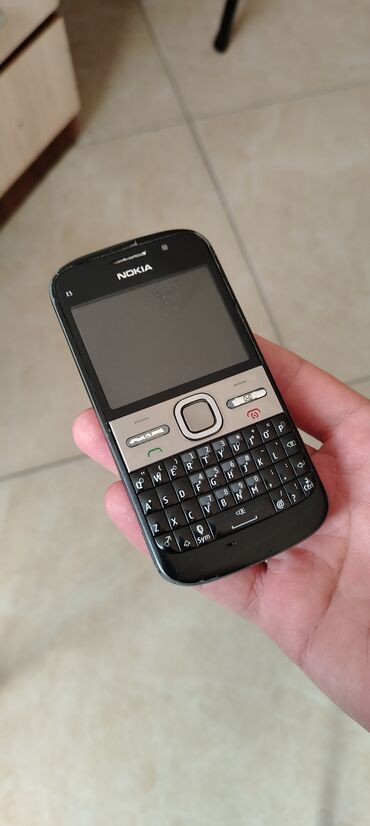 телефон fly 243: Nokia E5, цвет - Черный