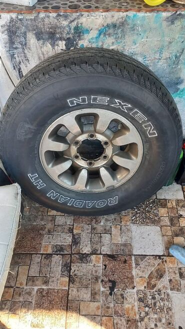 13 diski: Pajero 2 üçün zapaska təkər satılır. Olçü: 265 / 70 / R15