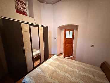аренда места на рынке: İcarəyə verilir 2 otaqlı köhnə tikili 53 m², Nəsimi r. 750 AZN/ay 2 — 6