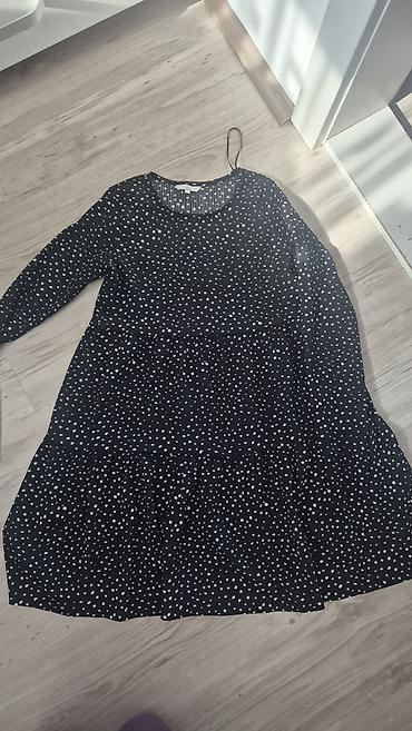 Ostala ženska odeća: Lot ženske garderobe – 4 komada 1) Crni džemper sa dodatkom bele — 6