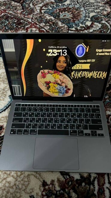 чехол на макбук эйр 13: Ноутбук, Apple, 8 ГБ ОЭТ, Apple M1, 13.3 ", Колдонулган, Жумуш, окуу үчүн, эс тутум SSD
