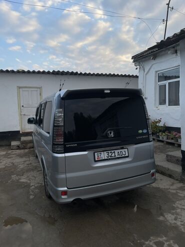 жүк ташуучу унаа: Honda Stepwgn: 2025 г., Вэн/Минивэн